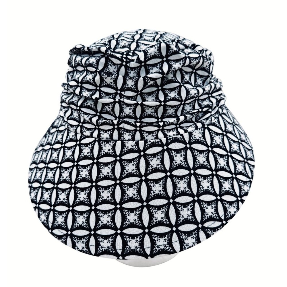 Coolibar UPF 50+ Black & White Geometric Swim Visor One Size